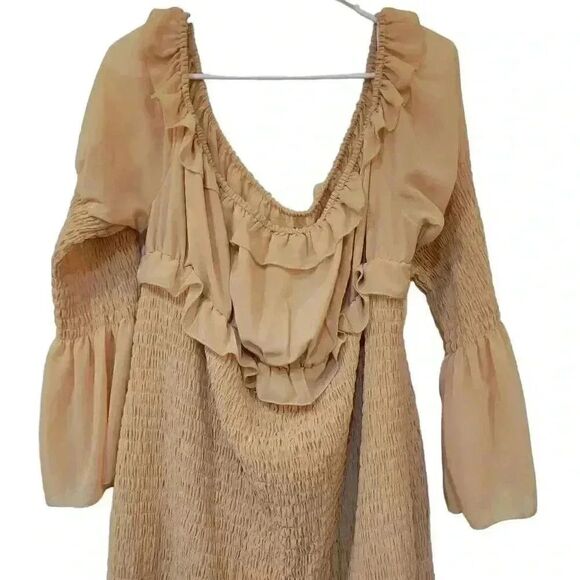 Pretty Little Thing Women's Stone Ivory Chiffon Shirred Body Con Dress NEW - Picture 4 of 16